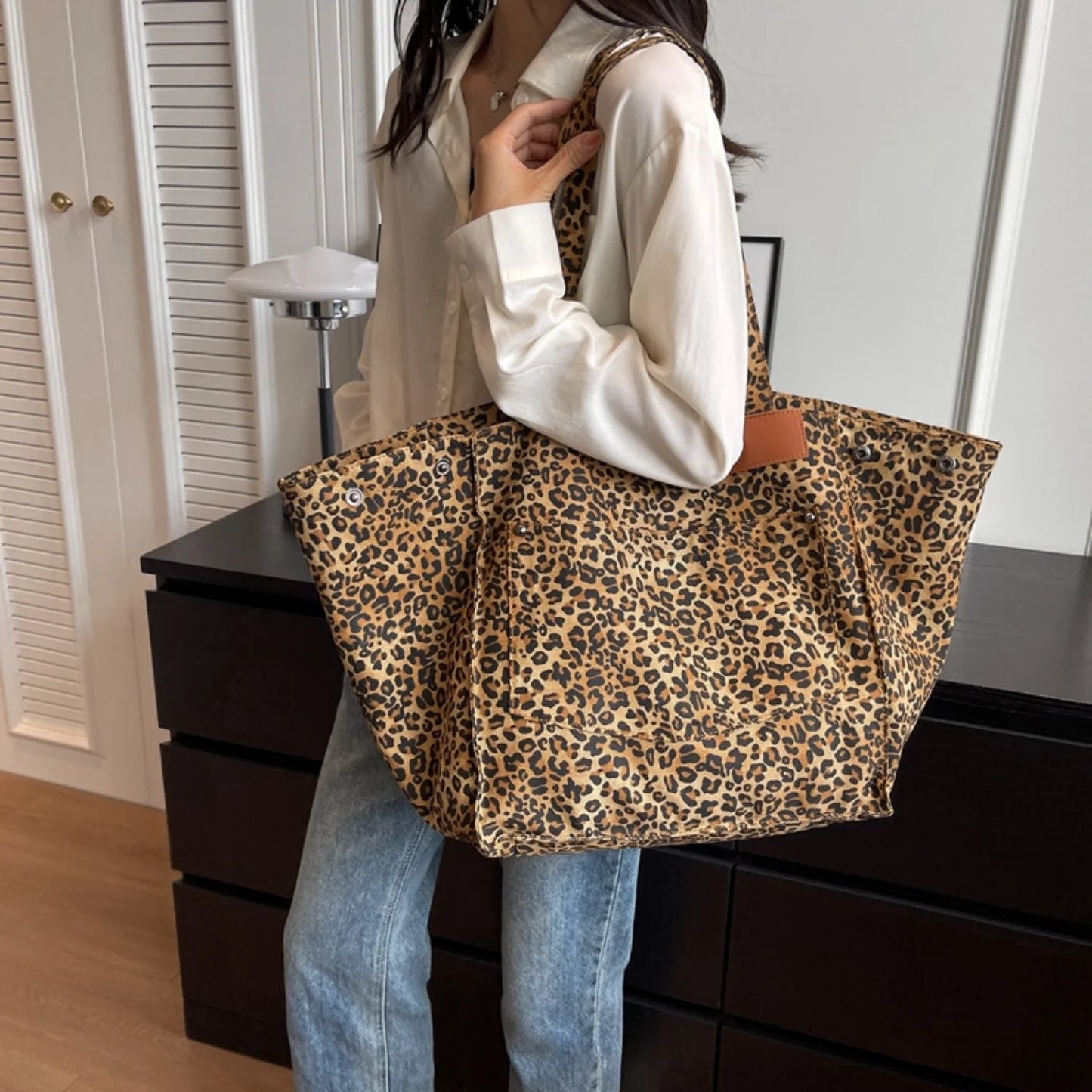 Leopard Print Large Capacity Canvas Tote Bag Retro Fashion Shoulder Bag for Work, School & Shopping