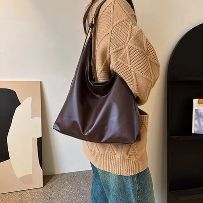 Amelia Classic Tote Bag
